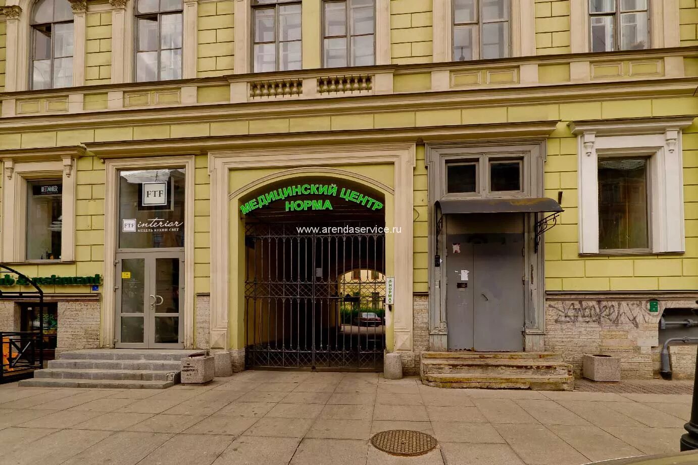 Большая конюшенная 5 санкт-петербург. Дворы капеллы санкт-петербург отель. Ул большая конюшенная 13 санкт-петербург. Большая конюшенная 5. , санкт-петербург.