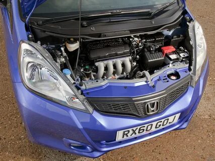 Капот honda fit