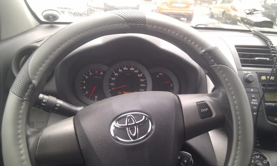 оплетка на руль рав 4. оплетка на руль тойота рав 4. чехол на руль тойота рав 4. руль рав 4 3 поколение оплетка. руль рав 4 2012.