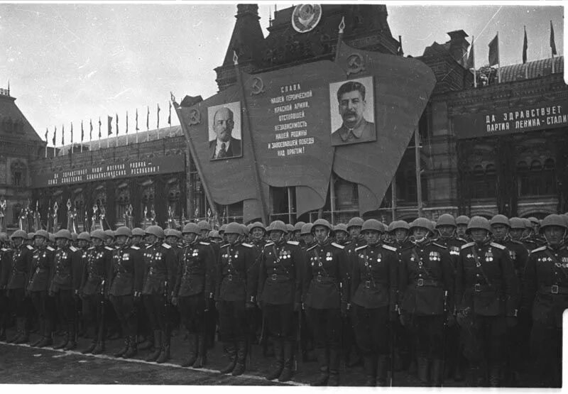 Парады второй мировой войны. Парад Победы 1945г на красной площади.