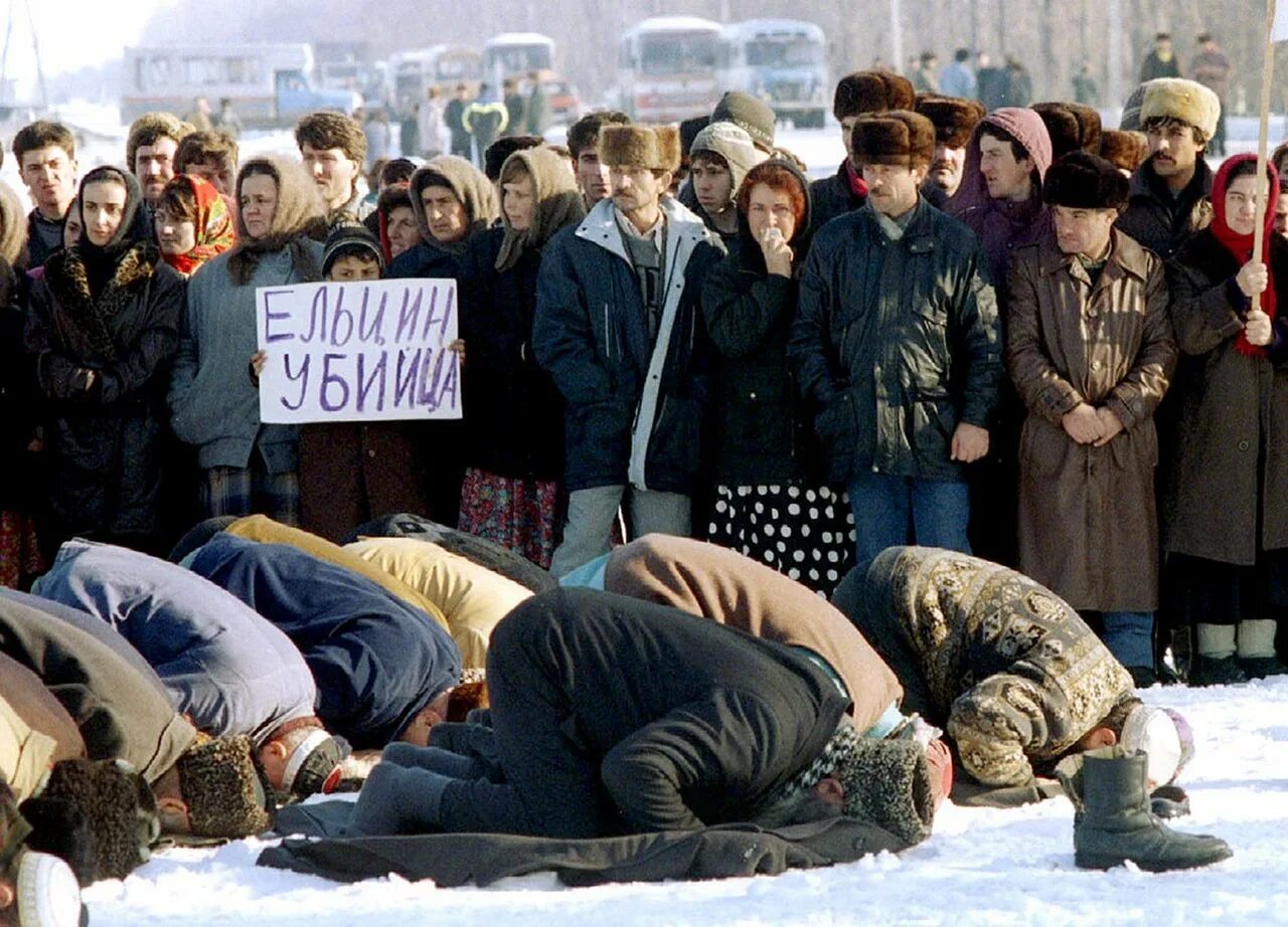 Ельцин 1992 Россия. Россия в 90-е Ельцин. 90 Россия Ельцин. 90 голод