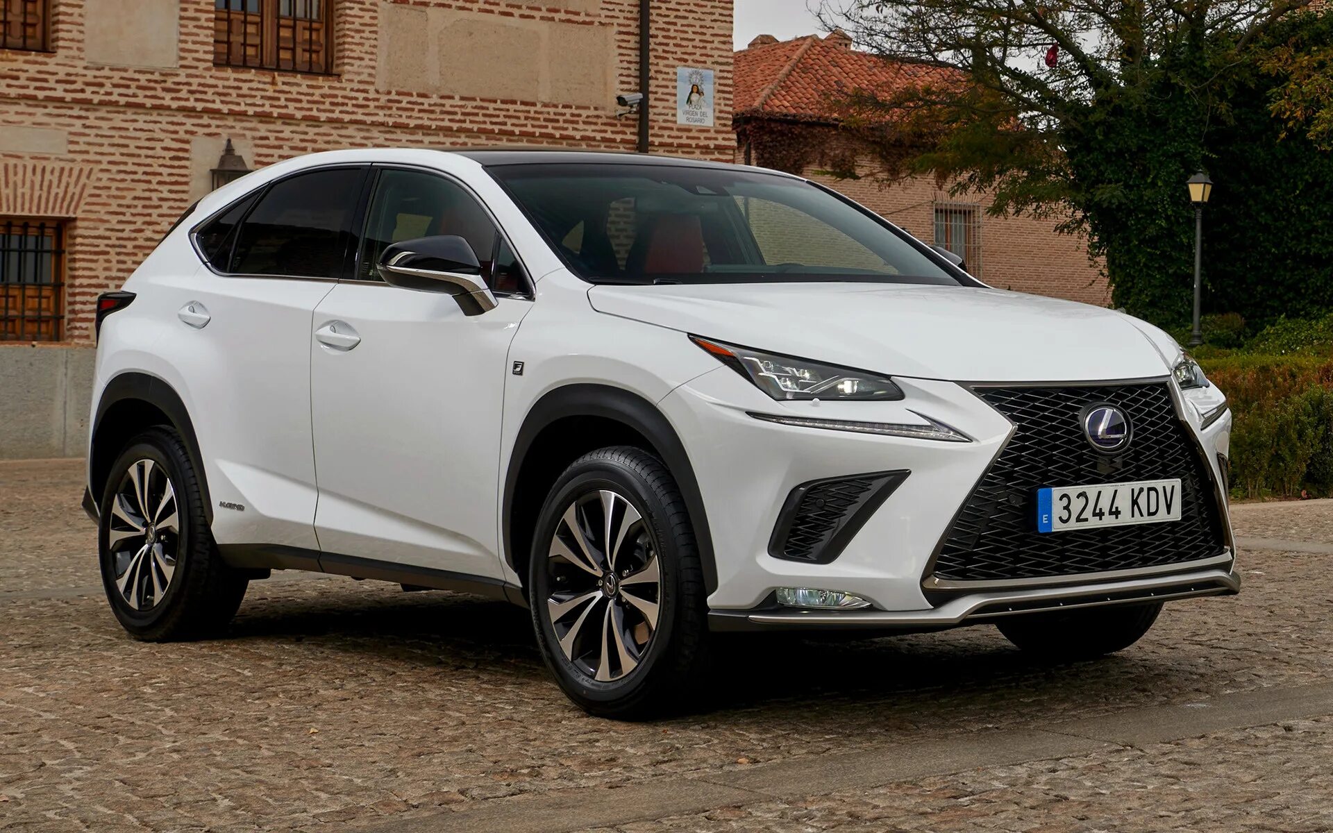 Lexus nx 300h. Лексус нх200. Лексус НХ 300h. Лексус nx300 новый. Lexus NX 300.