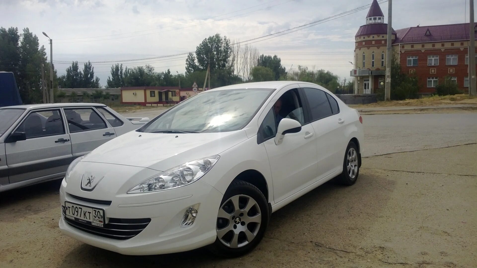 Пежо 408. Пежо 408 2004. 6 дизель. Peugeot 408 diesel. Пежо 408 белый седан.