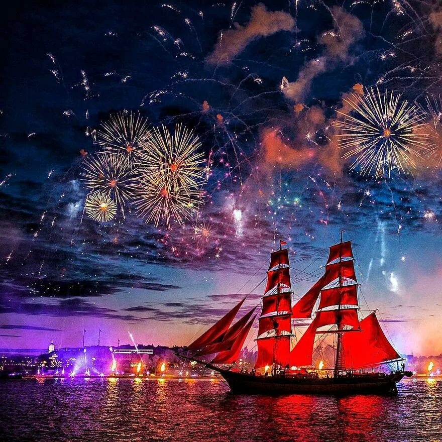 праздничная феерия брянск. лахта центр алые паруса. феерия город. феерия город. феерия фейерверки.