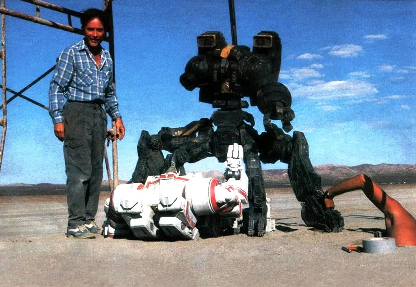 Robot jox 1990. Робот 1990. Робот джокс 1989. Робот 1990. Робот 1990.