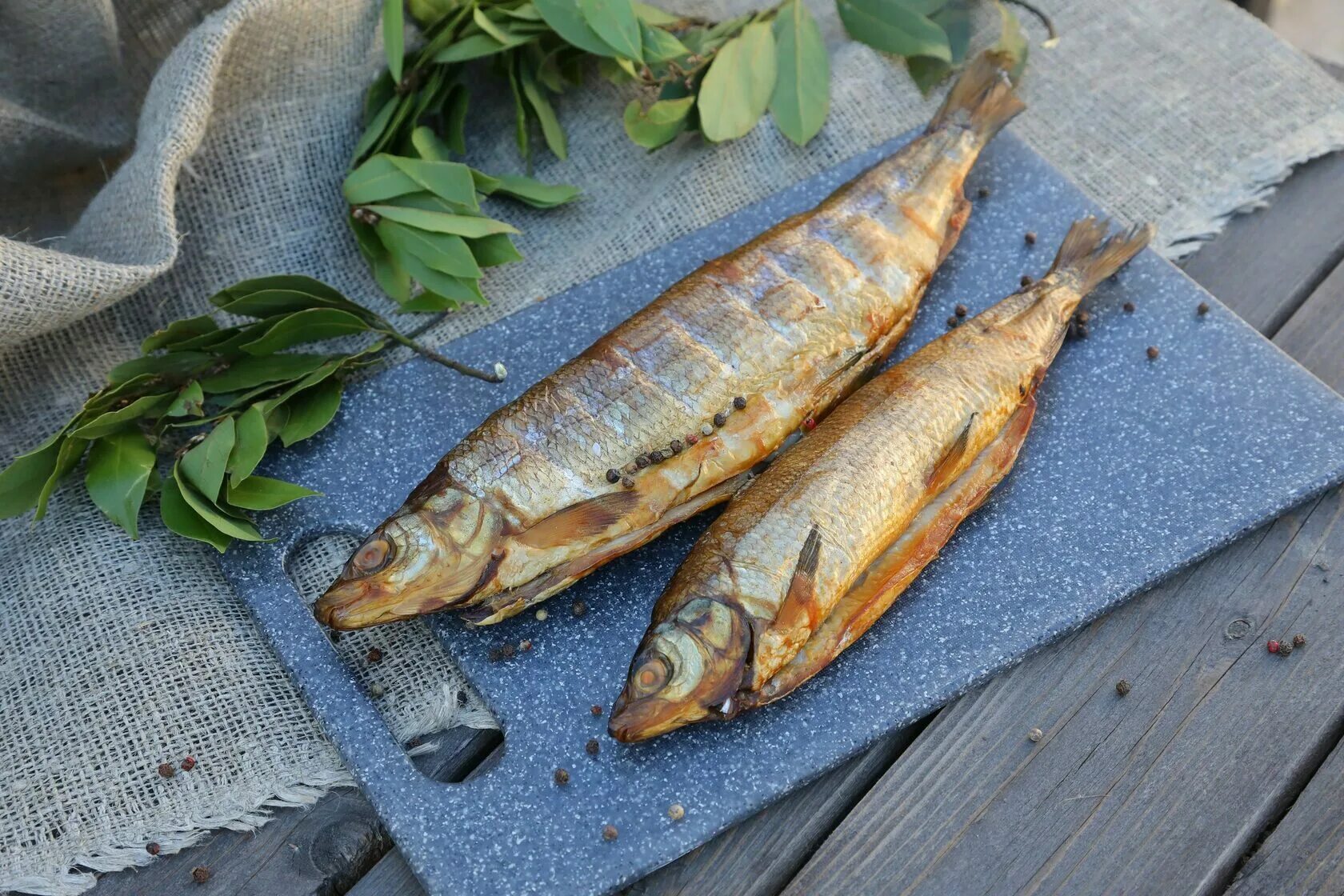 муксун холодного копчения. рыба сиг копченая. сиг холодного копчения. рыба сиг горячего копчения. сиг рыба копченая.