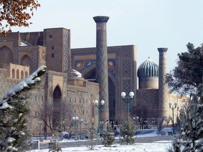 Бухара зимой. Зима бухара узбекистан. Бухара узбекистан зимой. Самарканд зимой. Самарканд город зимой.