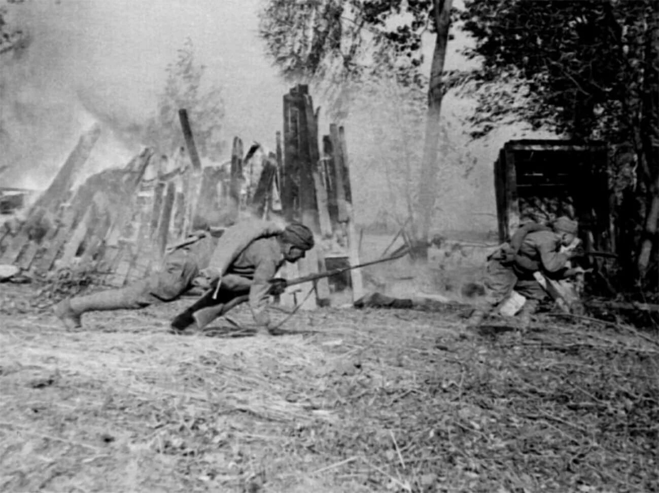 Начало военный 41. ВОВ лето 1941. Бои в районе границы 1941 фотографии.