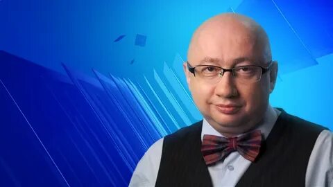 Аналитик биография