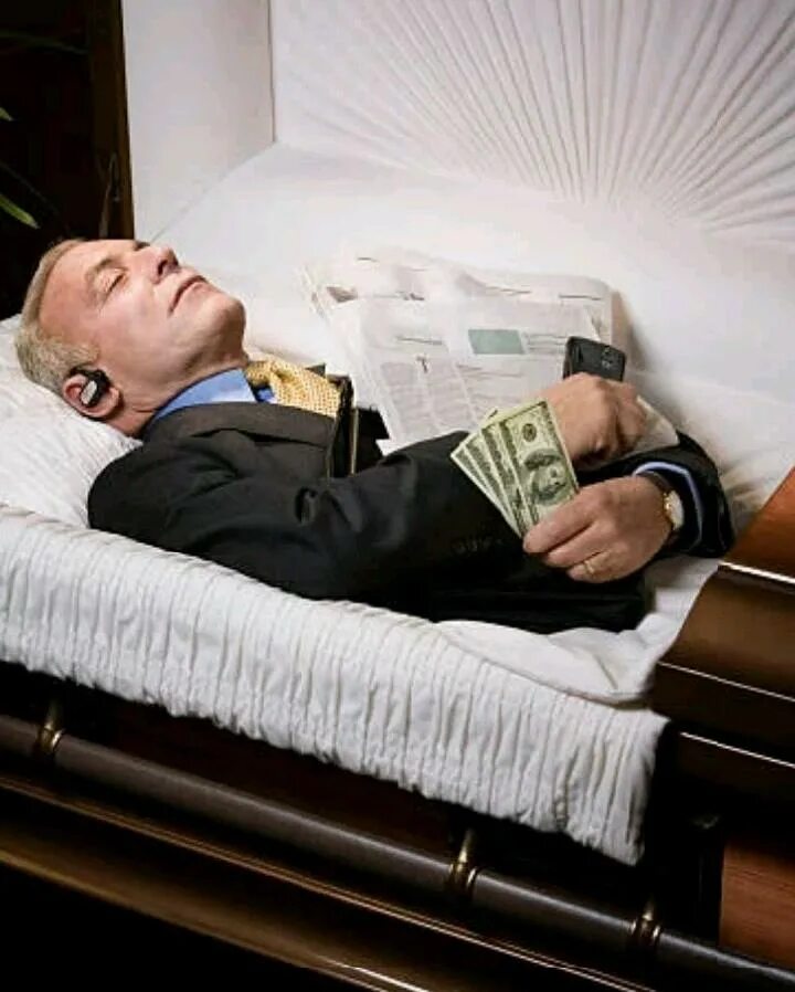 Образ умершего. Гроб.