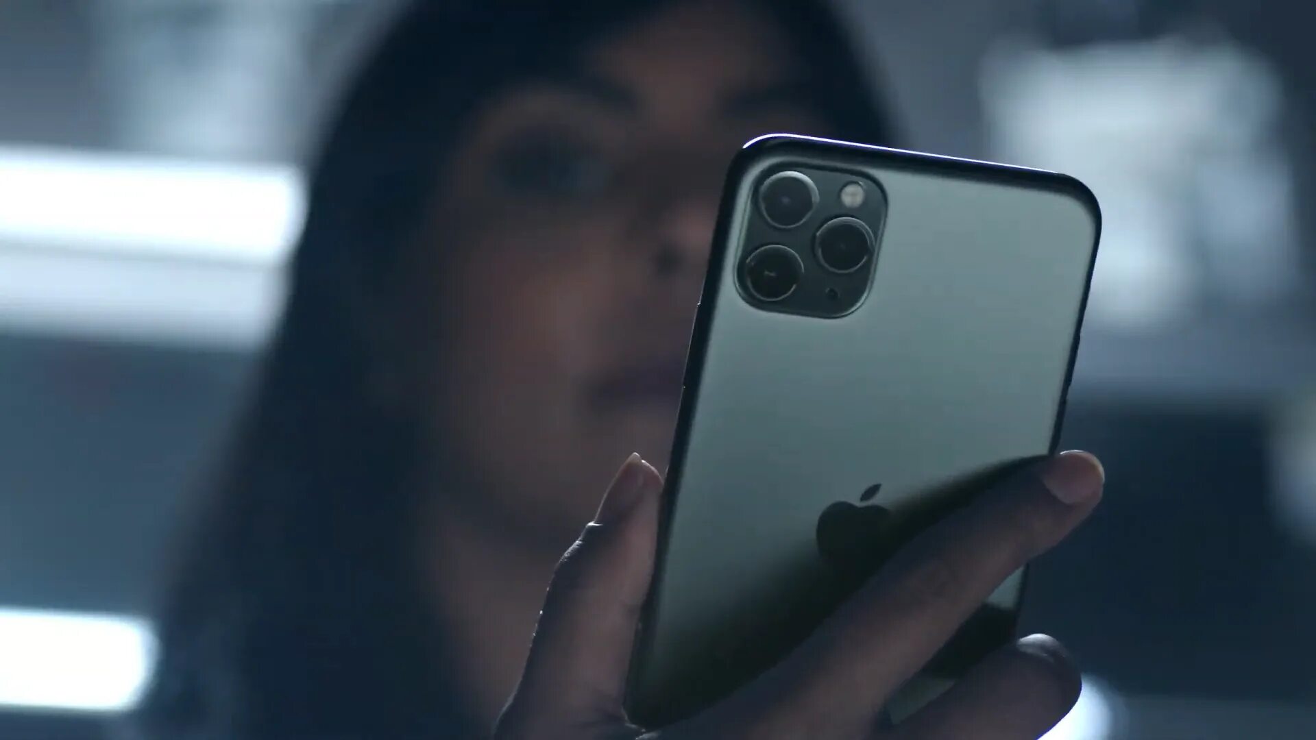 Samsung Galaxy S20 5G vs iPhone 11 Camera Comparison Test! - YouTube