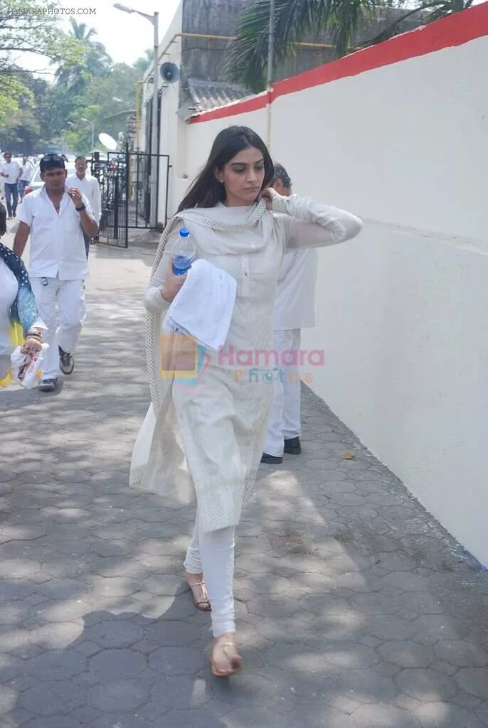 Радима капур фото. Сонам капур в молодости. Мона капур. Анна капур индия. Мона капур.