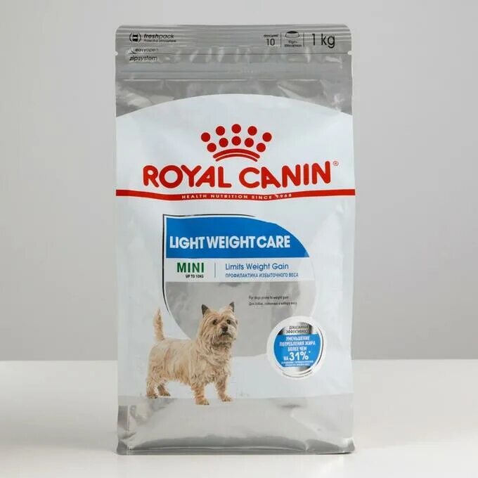 Royal canin 1 кг. Роял Канин Light Weight Care для собак. Royal Canin Light Weight Care Mini для собак. Роял Канин Лайт Вейт Кеа для собак. Royal Canin мини Лайт Вейт Кэа 1 кг.