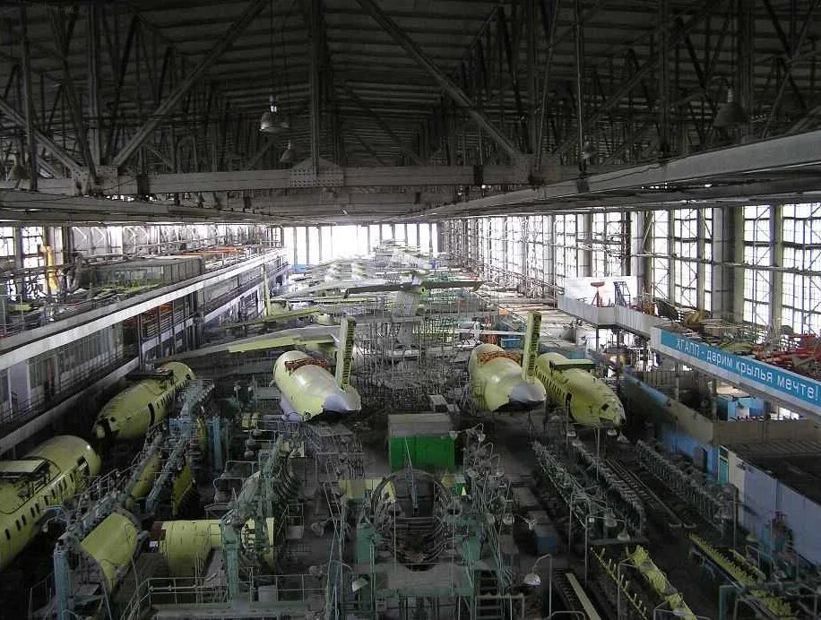 Харьковский авиационный завод ссср. Авиационный завод евпатория. Авиазавод антонова на украине. Харьковский авиаремонтный завод. Харьковский авиационный завод.