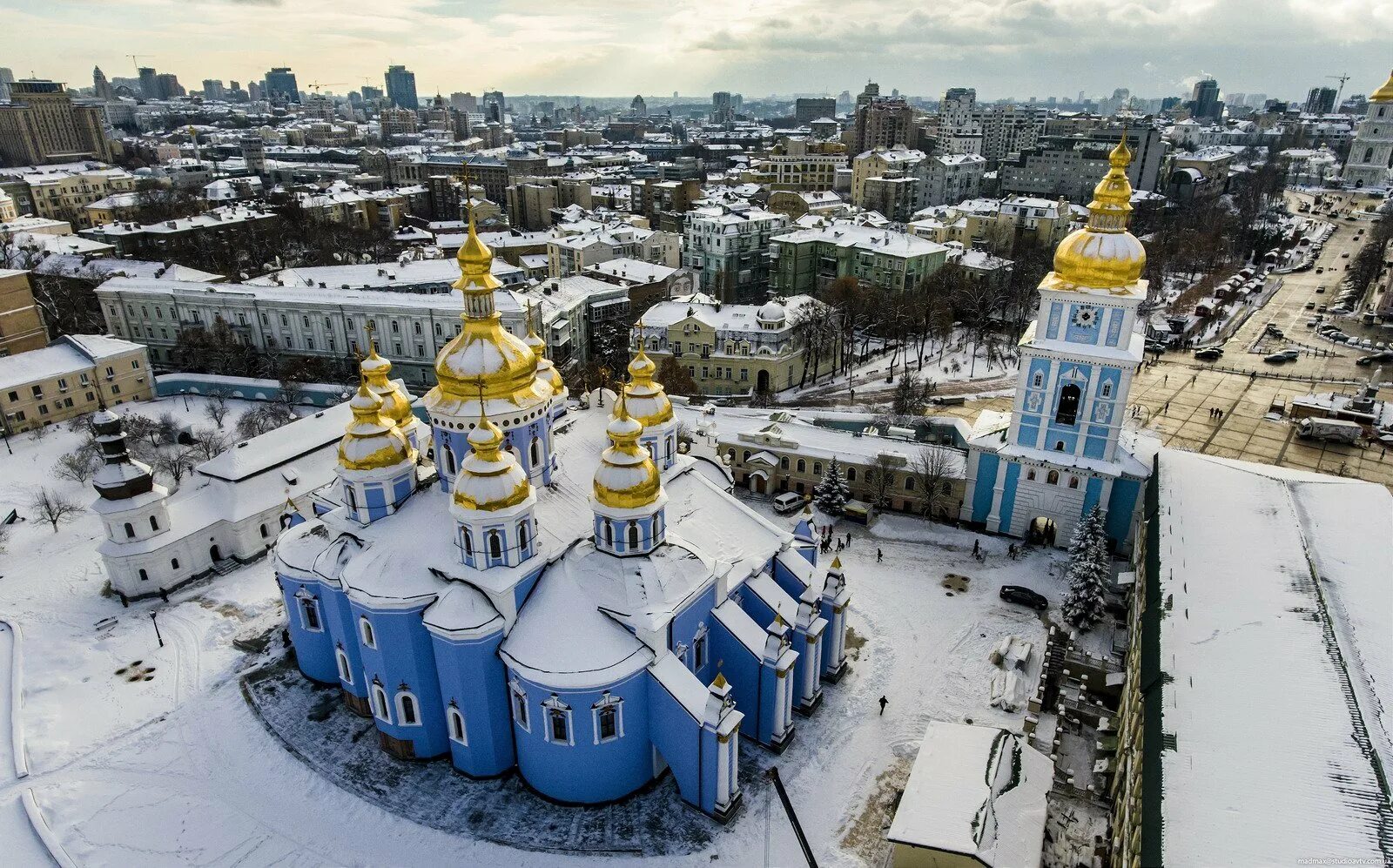 В контакте киев украина. Михайловский Златоверхий монастырь, Киев, Украина. Михайловский храм Киев.