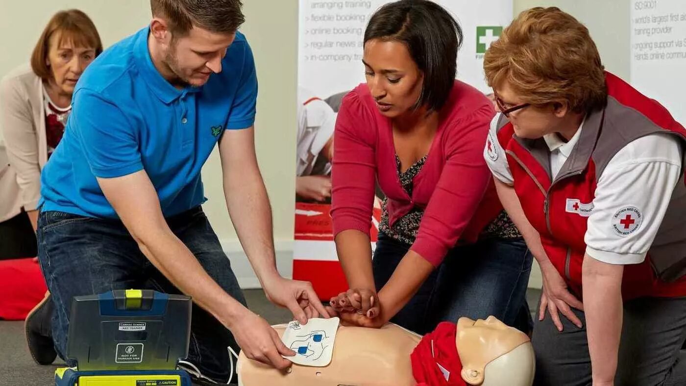 Оказание первой мед помощи. Психологическая реабилитация. Плотный помощь. Плотный помощь. Плотный помощь.