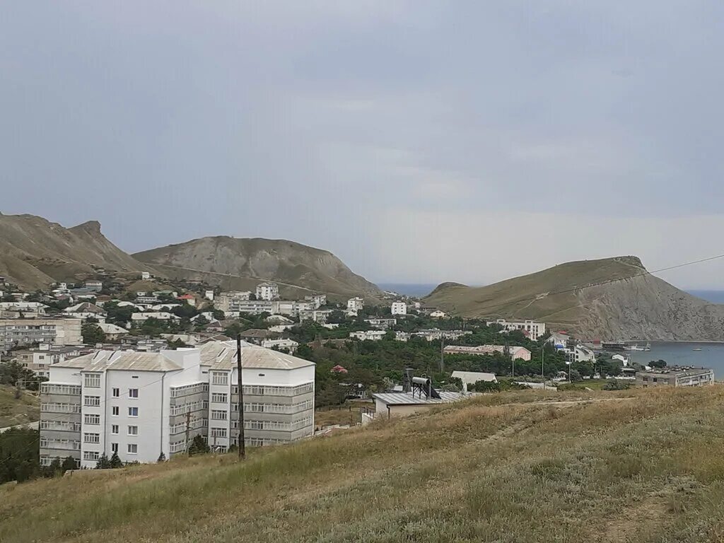 Второй поселок орджоникидзе. Орджоникидзе Крым. Республика Крым поселок Орджоникидзе. Орджоникидзе Крым улица Ленина. Республика Крым посёлок ворддженикидза.