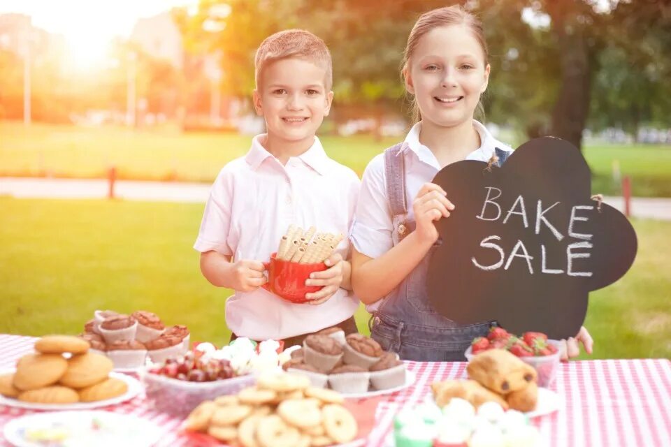 Lets child. Bake sale. Домашняя выпечка на школьную ярмарку. Печенья Англия традиции. Charity Bake sale Day.