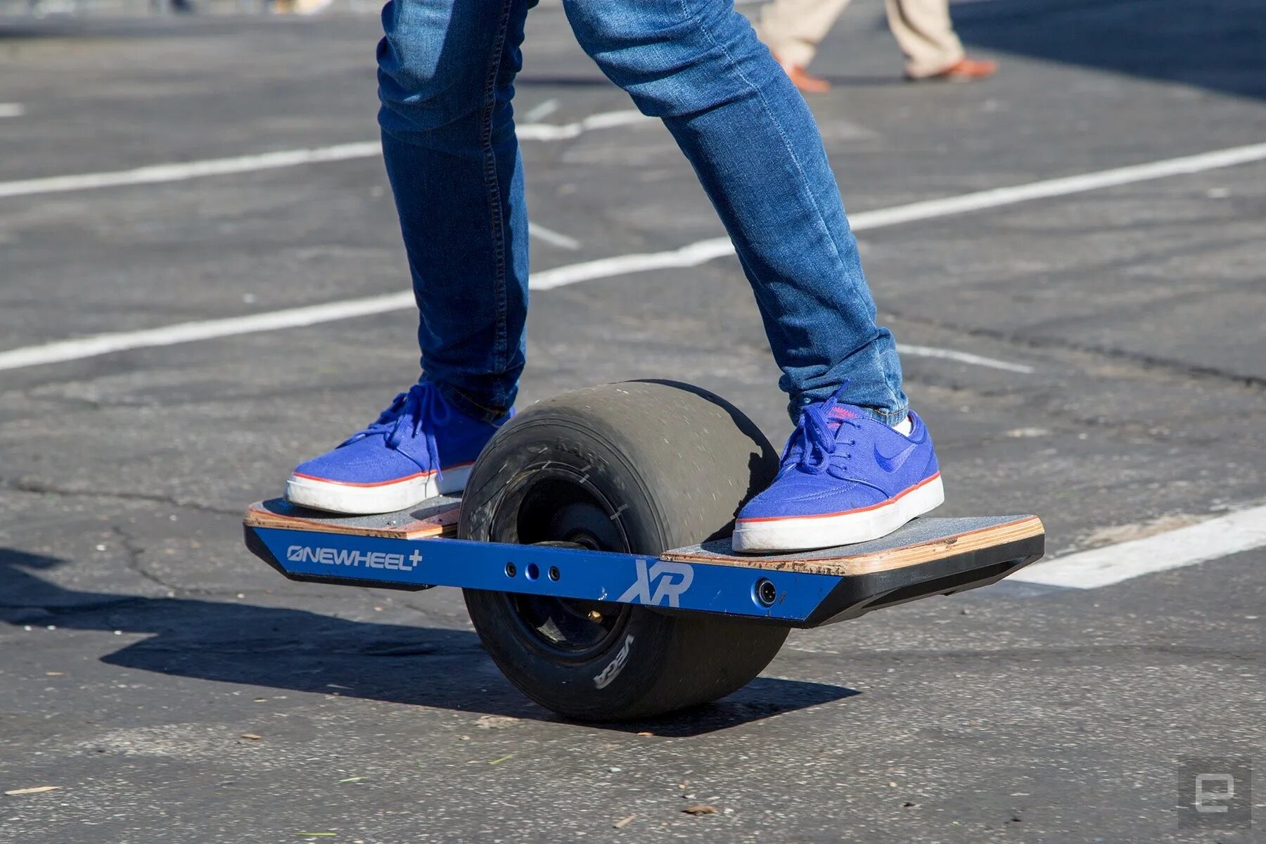 Одноколесный скейтборд Onewheel. Onewheel XR. Ховерборд одноколесный. Моноколесо скейтборд. 1 колесо ру