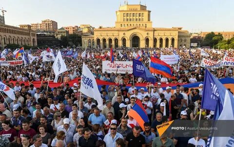 Политический кризис в армении