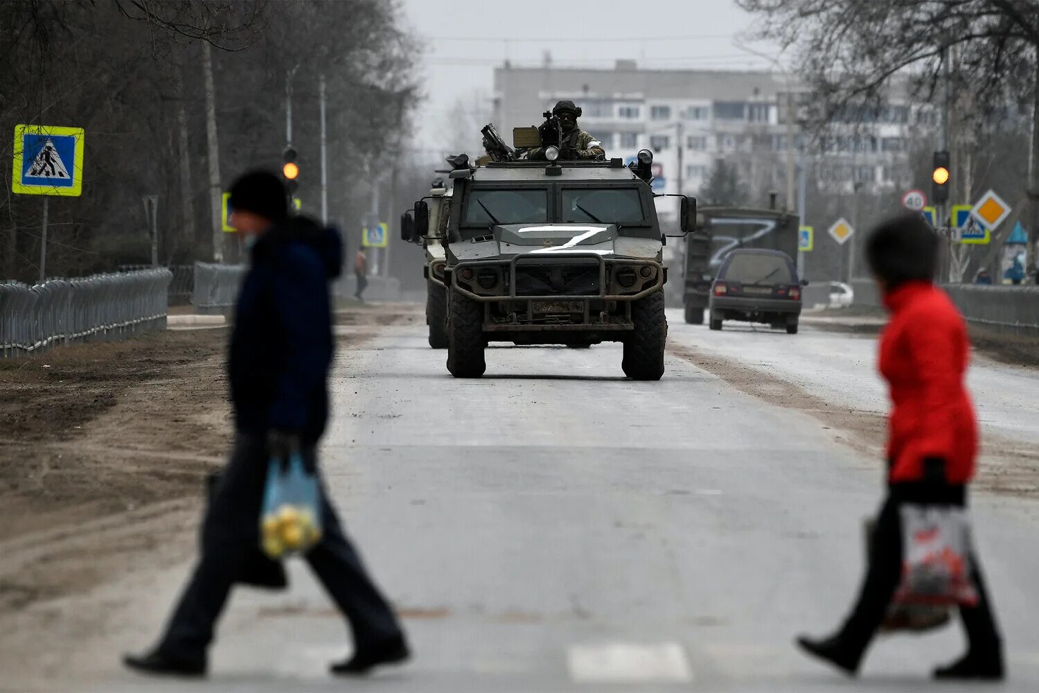 Правда ли что украина объявила. Военная колонна. Российская Военная колонна в городе Украина. Колонна военной техники в Украине. Спецоперация России на Украине сейчас.