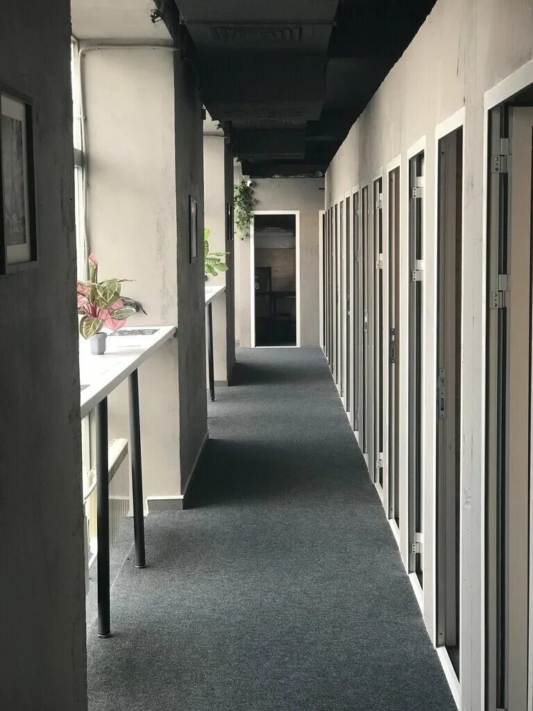 Shelter тульская москва. шелтерс тульская. Shelters тульская душевая. Shelter hotels москва тульская. Shelters тульская.