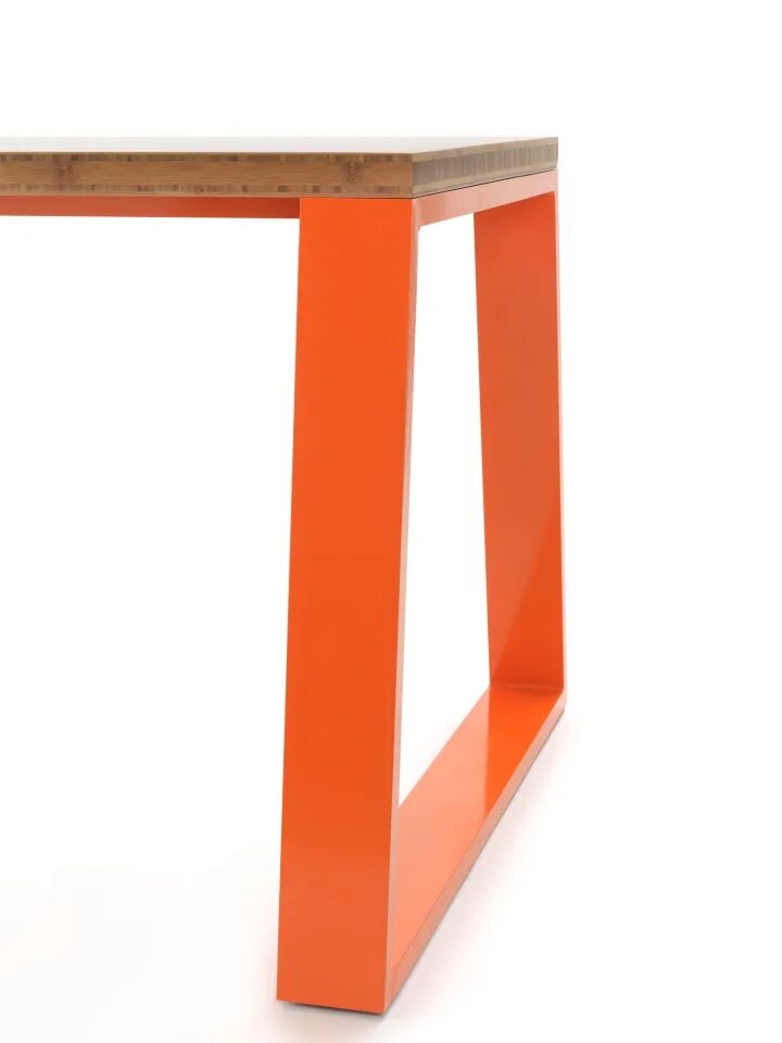 Обеденный стол Ньюман. Ножки для стола из бамбука. Оранжевый столик