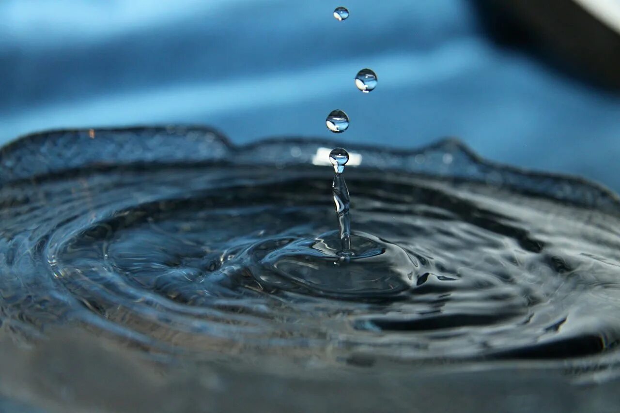 Капля воды. Капелька воды. Капля падает в воду. Падающая капля. Капля воды слушать