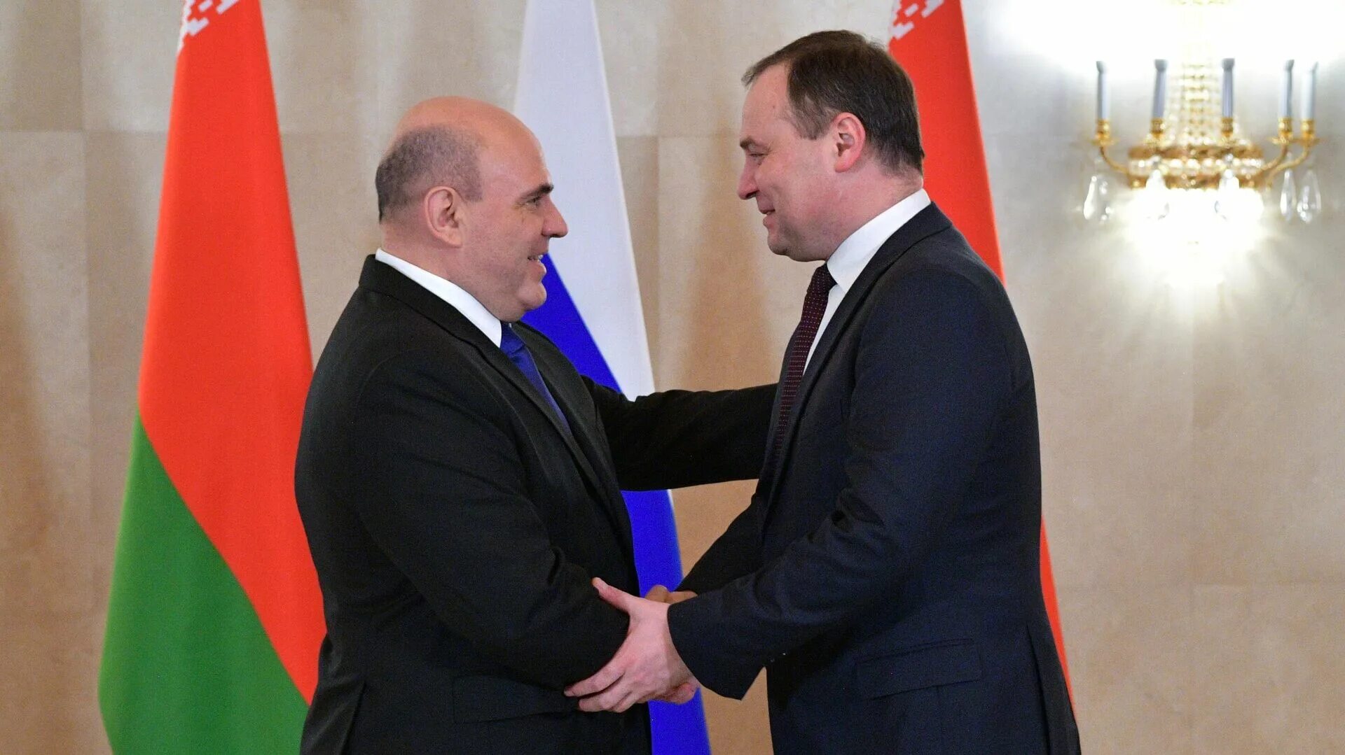 Российско-белорусский университетский союз «вместе». Российско белорусские отношения сегодня. Российско белорусские отношения сегодня. Российско-украинские и российско-белорусские отношения в 90-е гг. Российско-белорусский университетский союз.