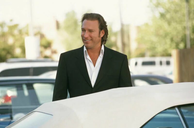 элвис покинул здание