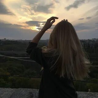 Фото на аву без лица блондинки