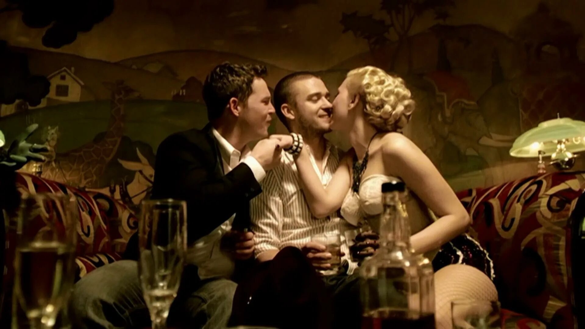 Клип перевод. Justin timberlake и скарлетт йоханссон. justin timberlake: what goes around ...comes around фильм 2007. скарлетт йоханссон в клипе джастина тимберлейка. тимберлейк и скарлетт йоханссон.