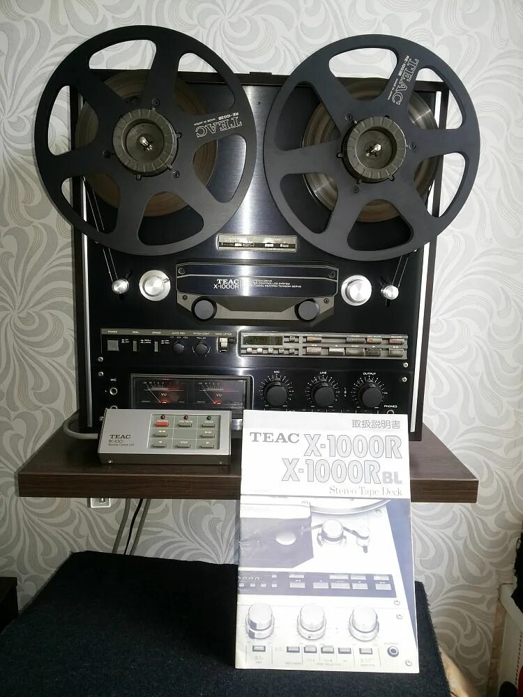 Магнитофон teac. Бобинный магнитофон teac. teac 1000 катушечный. teac 300 катушечный магнитофон. teac 1000r.