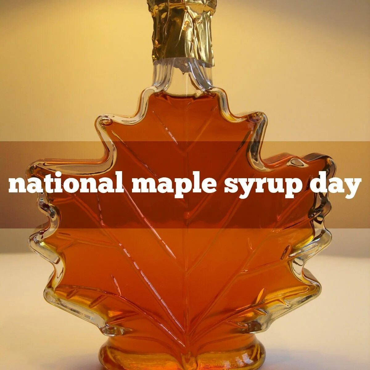 Есть кленовый сироп. Кленовый сироп канада. кленовый сироп maple syrup. кленовый сироп из канады. кленовый сироп ривердейл.