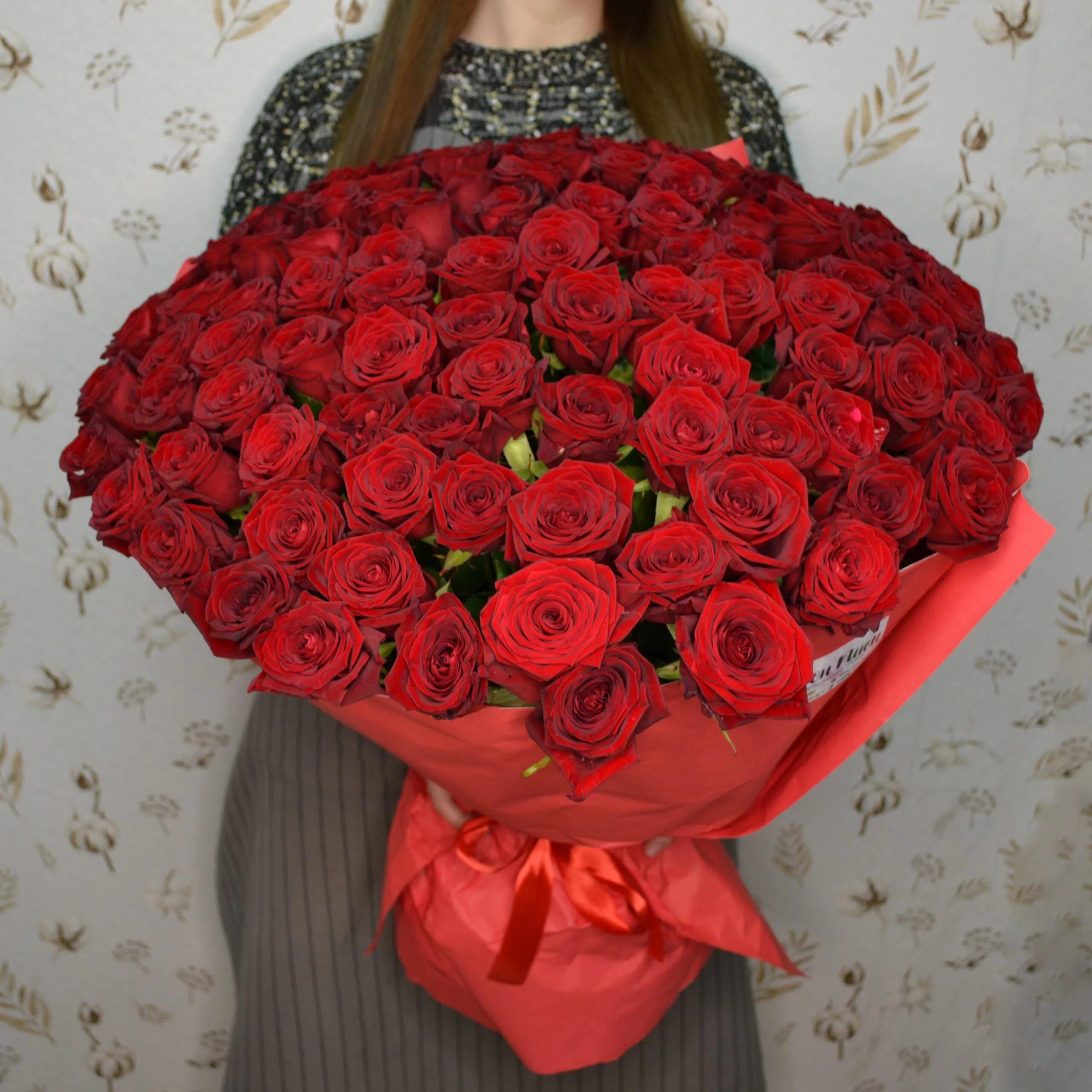 Сколько стоит букет цветов роз. Букет из красных роз (101роза).