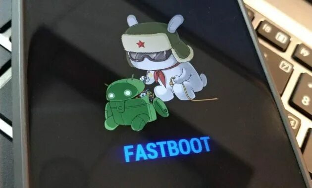 Кролик Xiaomi Fastboot. Fastboot у поко м3 про. Poco в режиме Fastboot. Сяоми ХАЙПЕР ОС В режиме фастбут. На экране надпись fastboot что делать