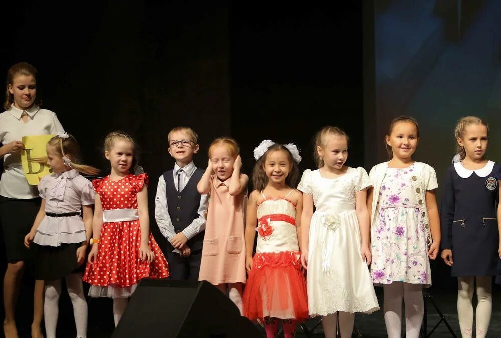 школа 17 мкр г. дши нефтеюганск. дши нефтеюганск 3 микрорайон. концерт танцы. школа искусств нефтеюганск 3 мкр.