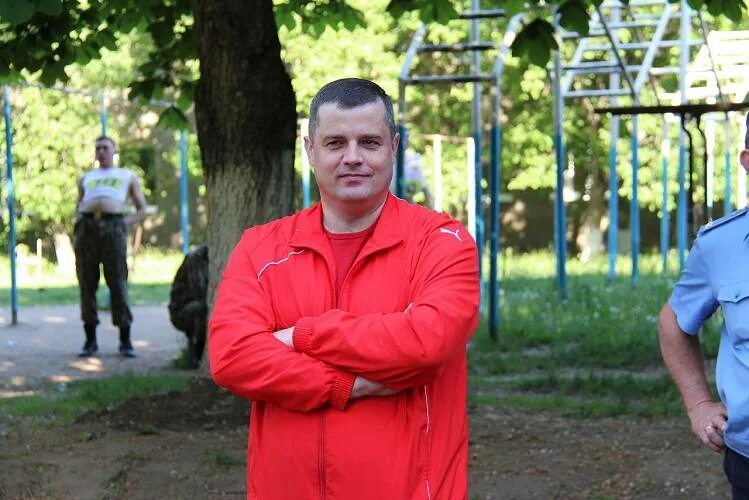 мужчины город омск. обычный мужчина. мужчины город омск. омск мужик широкоформатное фото. мужчины город омск.