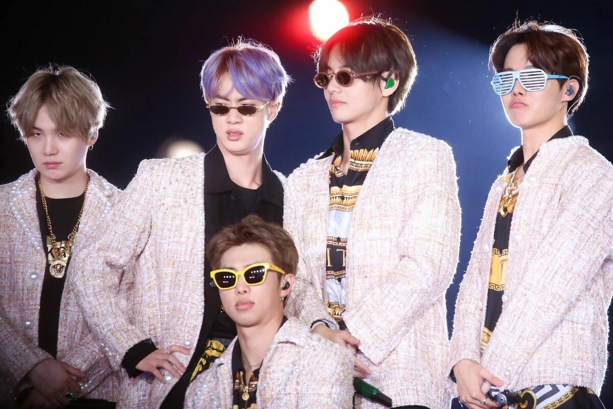 Прослушивание бтс. Bts spine. bts spine breaker. мою стену охраняют bts. бтс слушать.