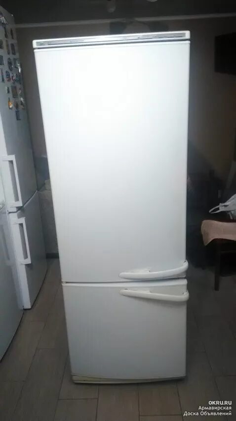Холодильники 2000 год. Холодильник Атлант 2х камерный. Холодильник Атлант 2х камерный марки. Холодильник Атлант 2х камерный 2х. Холодильник Атлант 2 камерный.