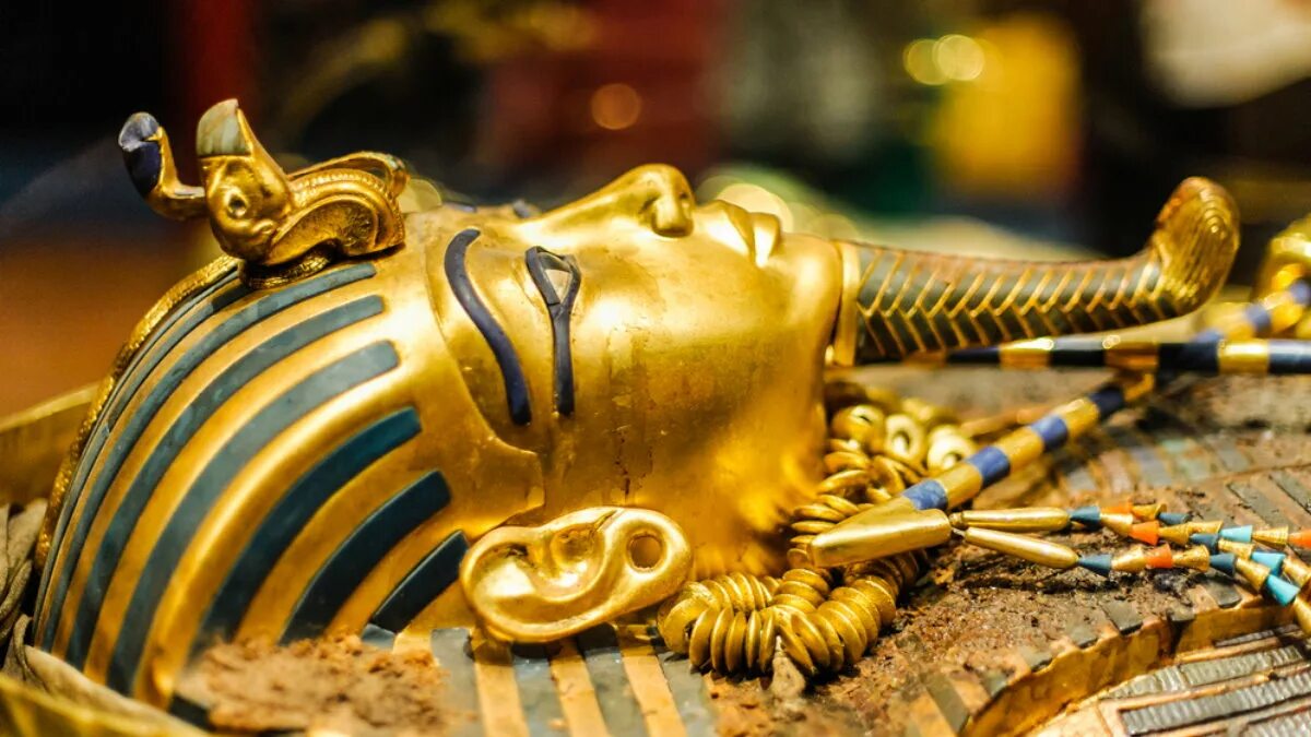 Трон фараона тутанхамона. Саркофаг Тутанхамона. Сокровища фараона Тутанхамона. Гробница Тутанхамона. Гробница Тутанхамона в Египте.