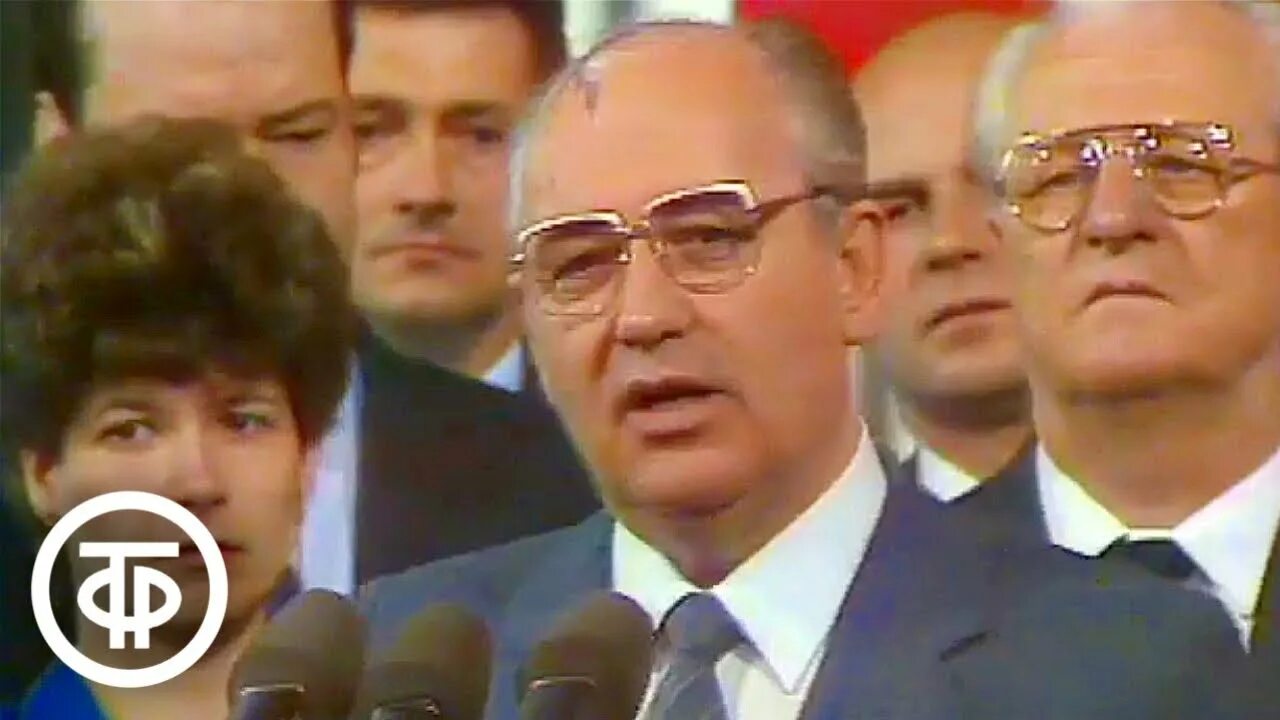Не игры горбачева. Визит горбачева в 1986. речь горбачева 1986. выступления горбачева в владивостоке в июле 1986.