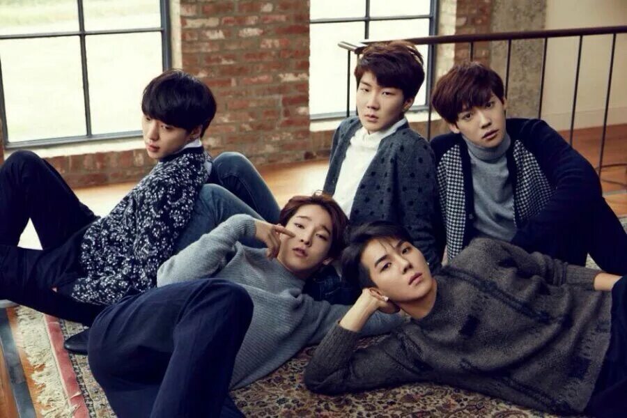 Группа winner участники. Winner группа корейская участники. Группа winner. Winner k-pop группа. Yg группа корейская.