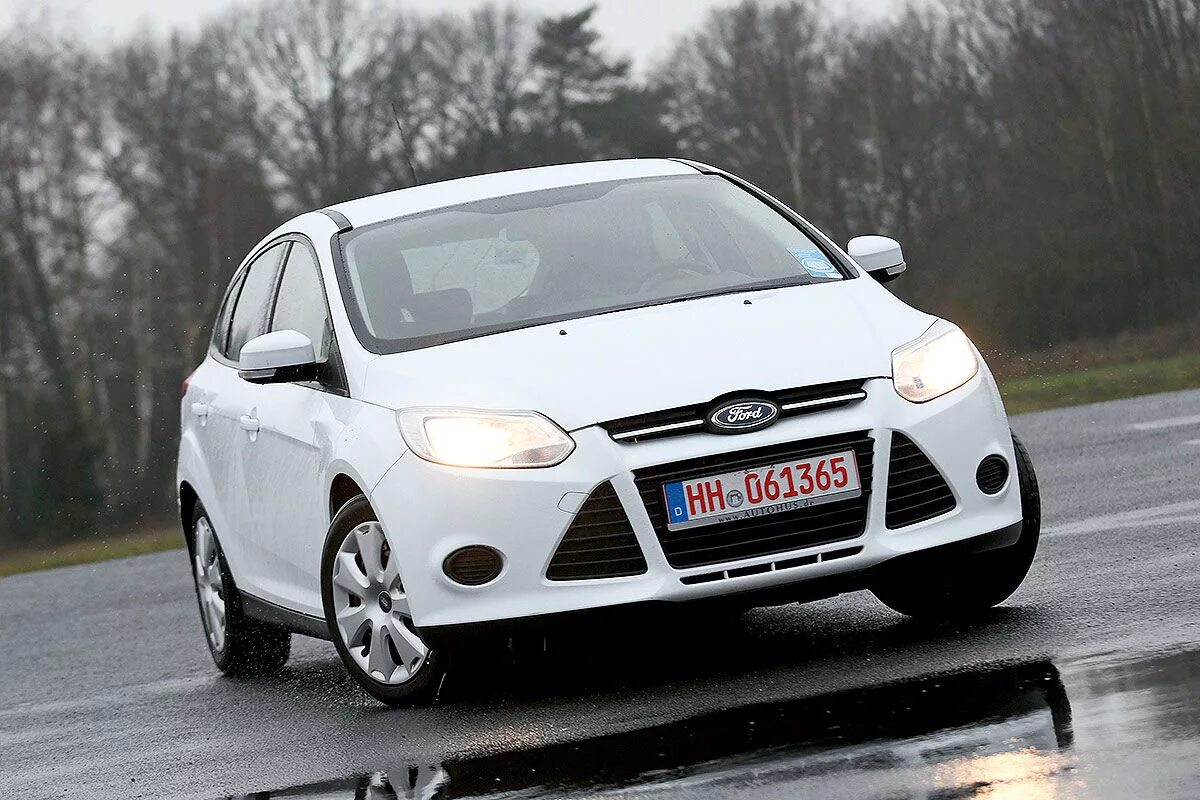 Форд фокус к какому классу относится. Ford focus 2008-2011. Форд фокус 3 года выпуска. Форд фокус к какому классу относится. 6.