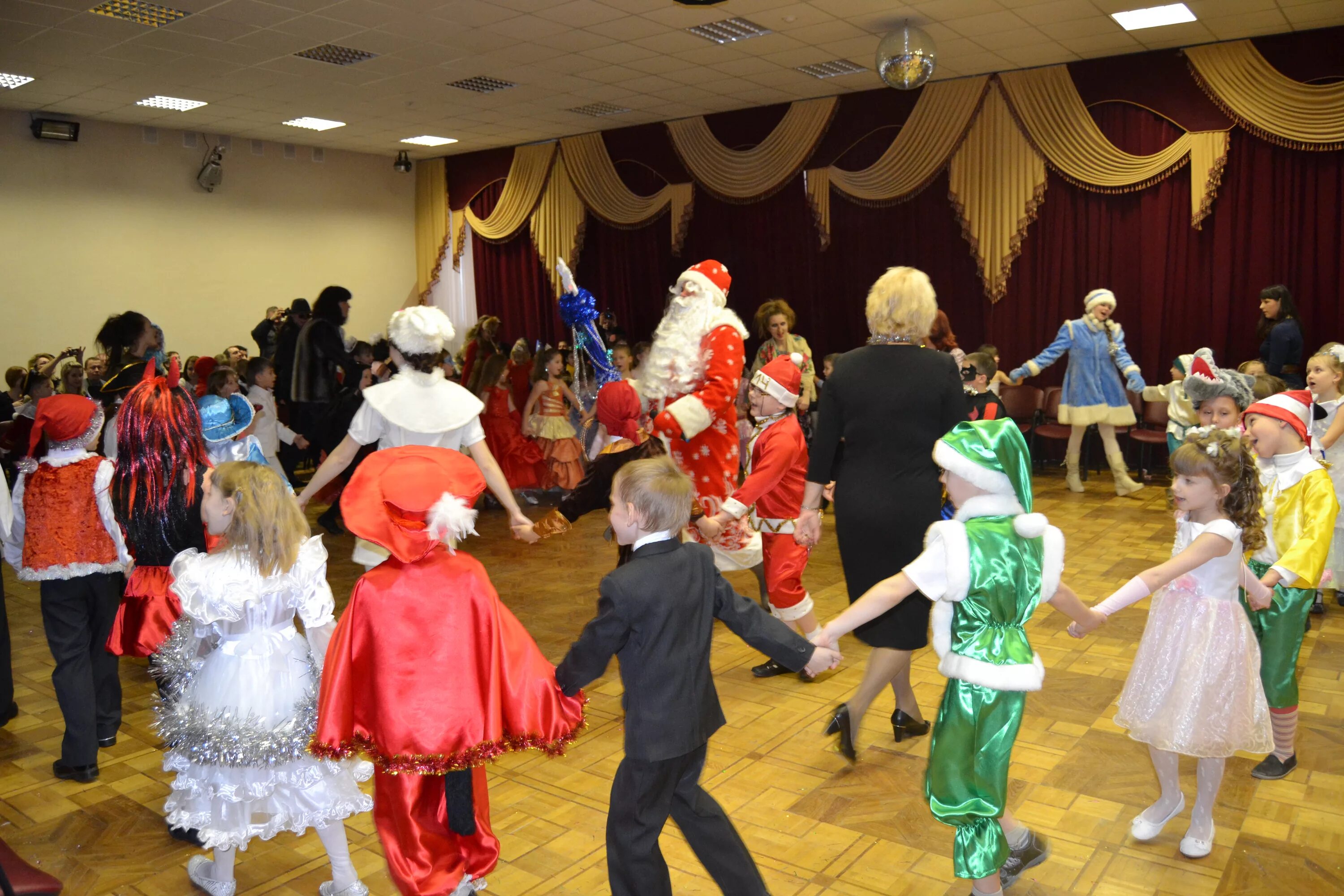 директор школы 12 старый оскол. сайт школы старый оскол. школа 14 старый оскол. школа 12 старый оскол учителя. школа 40 старый оскол.