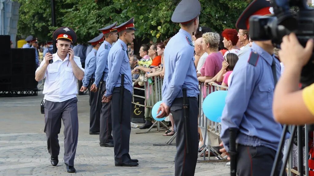 Обеспечение порядка в городе. Охрана общественного порядка. массовые мероприятия полиция. обеспечение правопорядка в общественных местах. полиция общественный порядок.