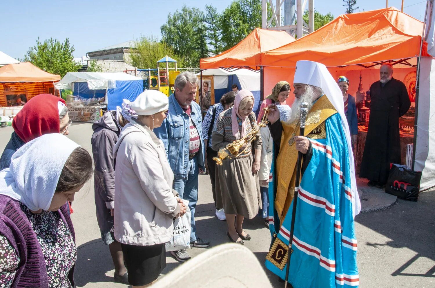 Православная ярмарка челябинск. Православная ярмарка. Богослужения митрополита Сергия барнаульского и Алтайского.. Выставка православная в Тольятти 2023.