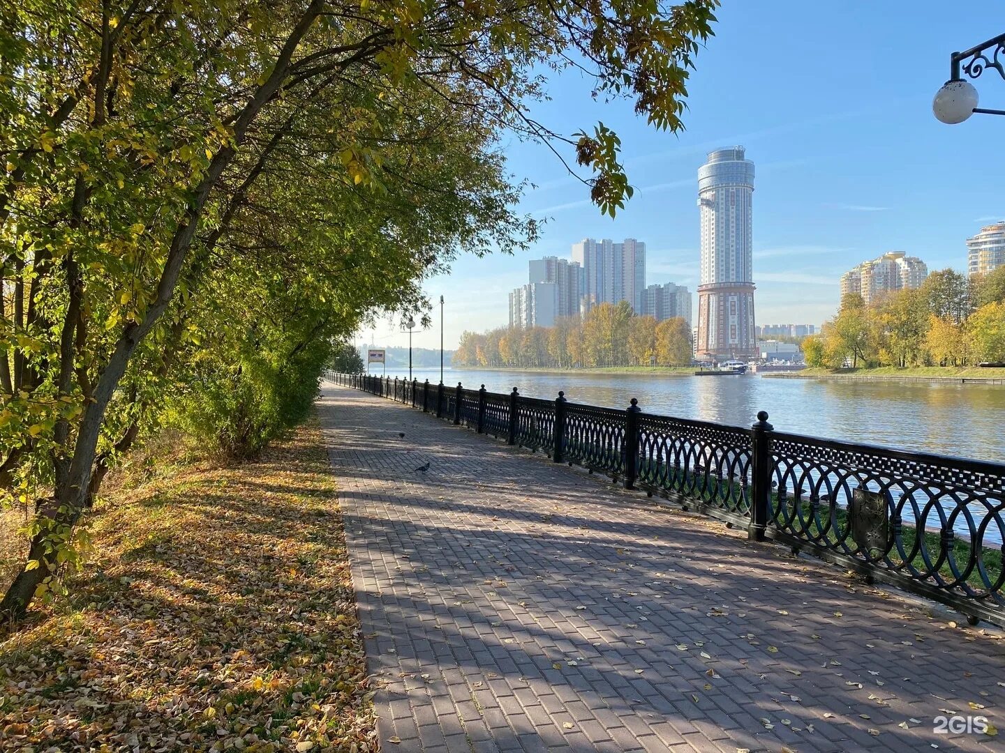 Эко берег Химки. Парк эко берег Химки. Парк Толстого Химки набережная. ЖК Маяк Химки. Рабочий левый берег