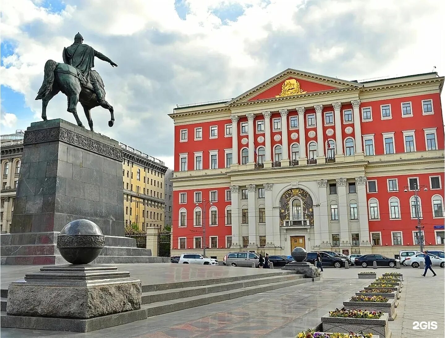 Городская администрация москва. Тверская 13 правительство Москвы. Мэрия Тверская 13. Здание мэрии Москвы. Здание мэрии Москвы на Тверской.