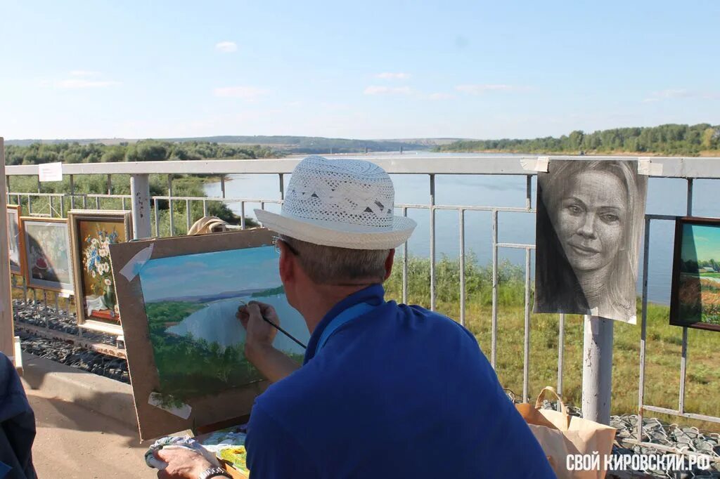 Уровень реки вятки в вятских полянах. Вятские Поляны берег Вятки и Церковь. Вятские Поляны стрелка.